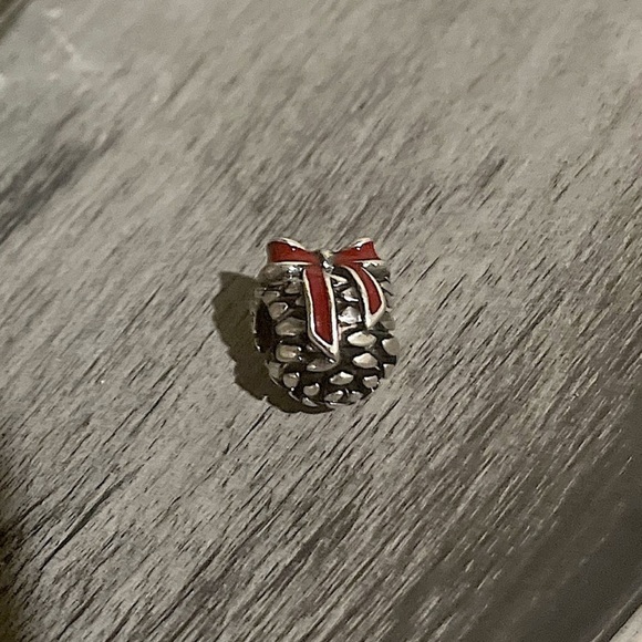 Pandora Pine Cone Bow Charm - Picture 3 of 7